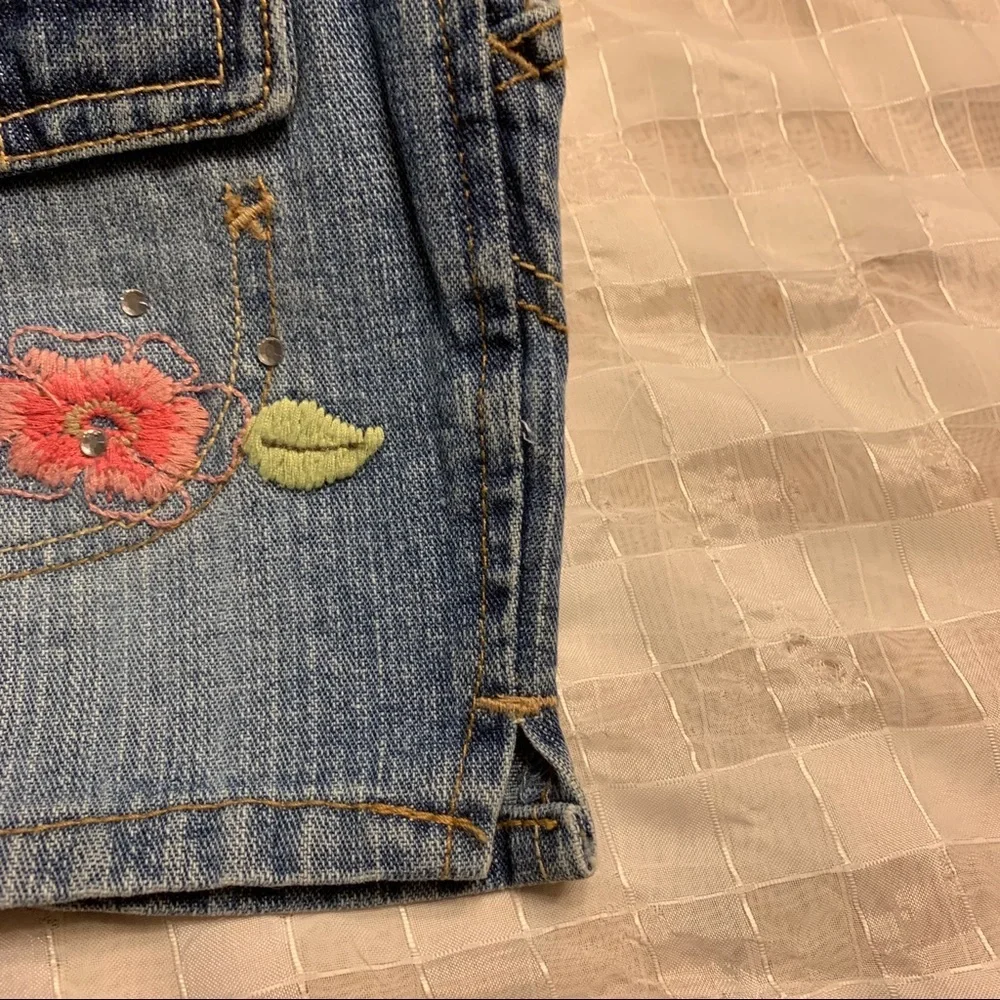 Girls Short With Stones & Sequins Size 6x Tall - Picture 5 of 8